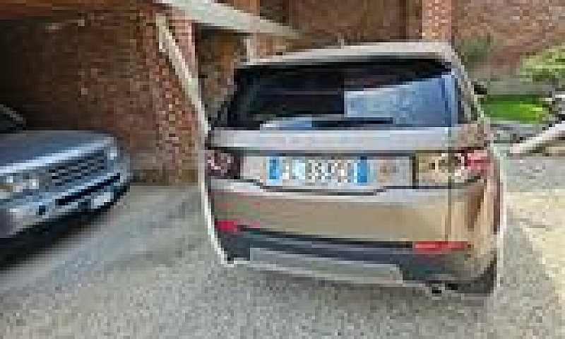 Land Rover Discovery...