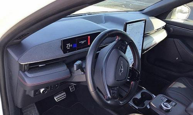 Ford Mustang Mach-E ...