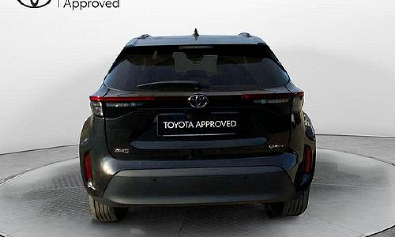 Toyota Yaris Cross 1...