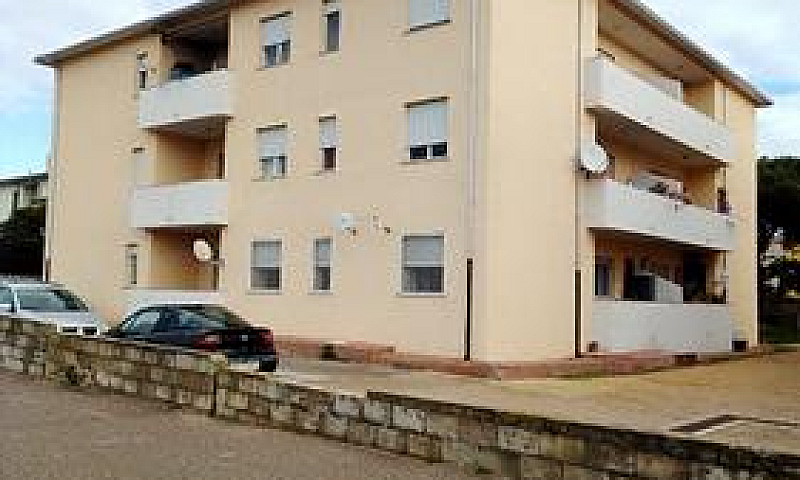 Intero Condominio Co...