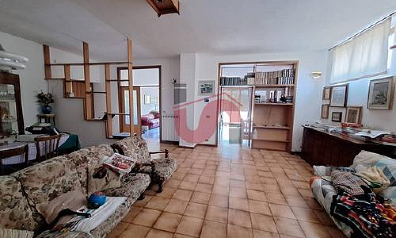 Appartamento + Di 4 ...