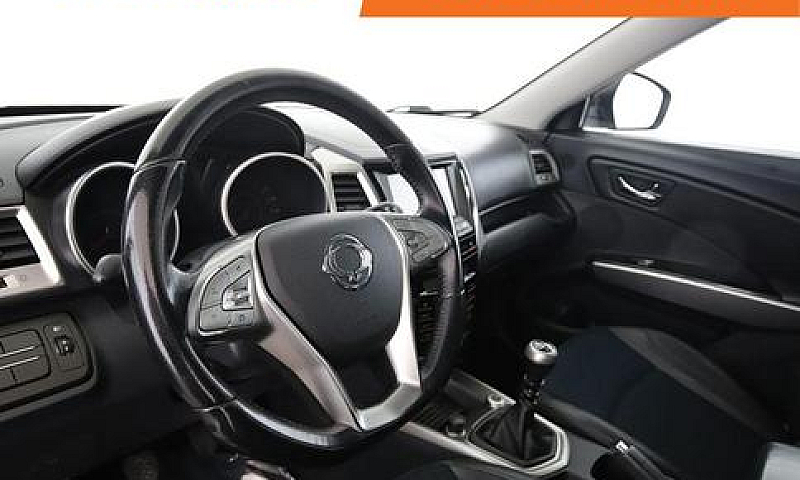 Ssangyong Tivoli Dv8...