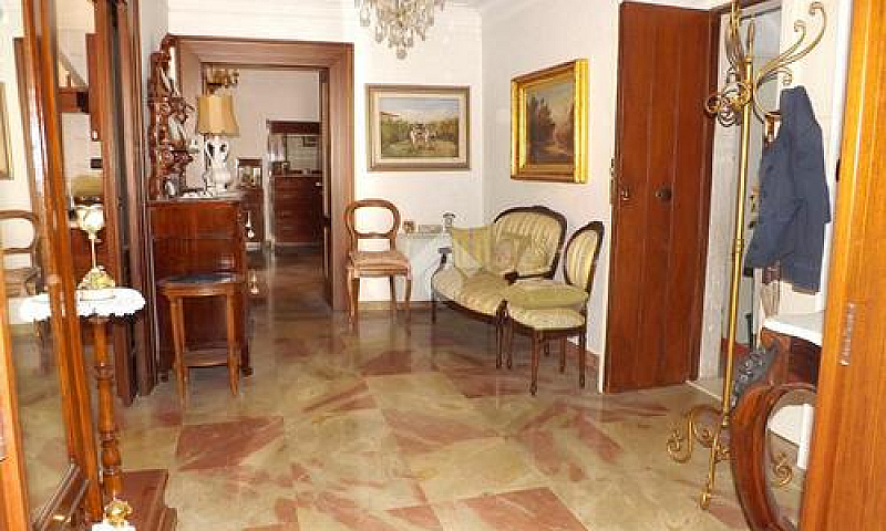 3 Locali A Bisceglie...