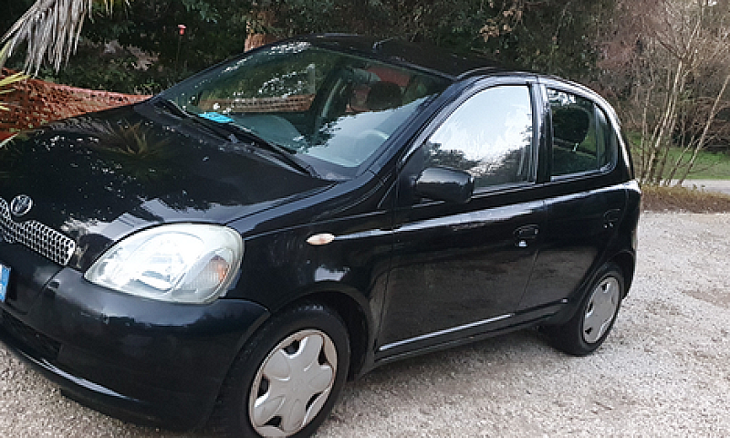 Toyota Yaris 1.0 5P....