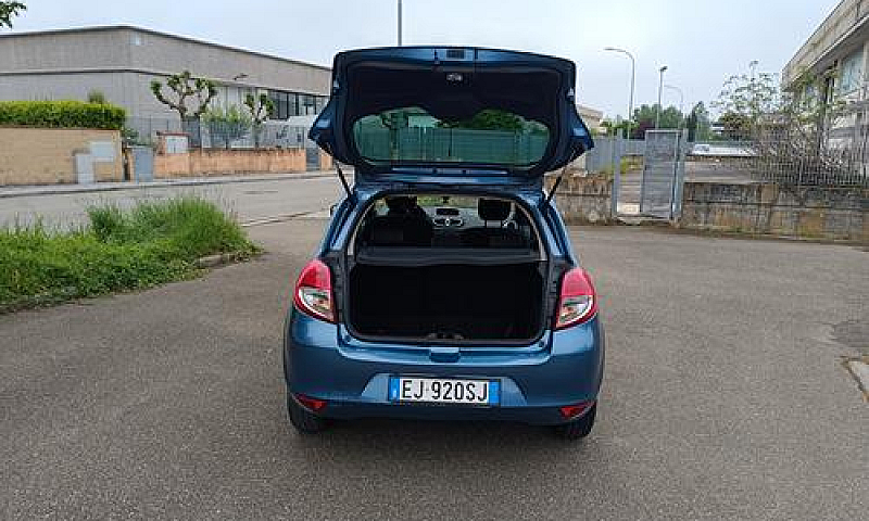 Renault Clio 1.2 16V...
