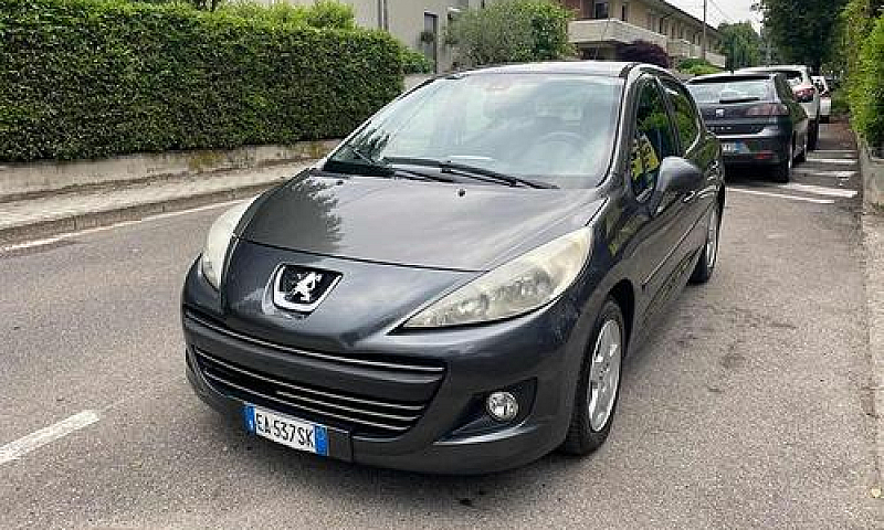 Peugeot 207 1.4 8V 9...