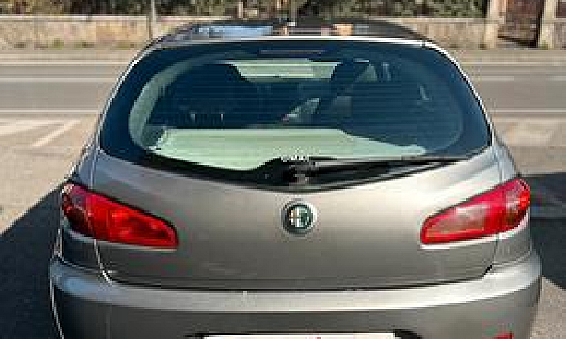 Alfa Romeo 147 1.6 1...