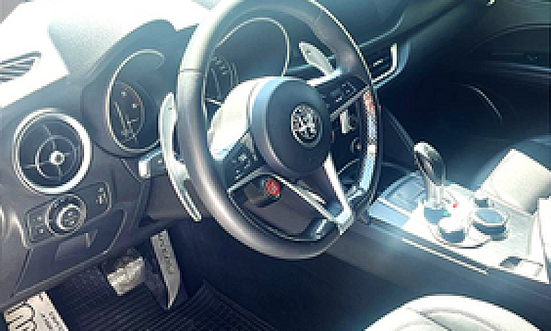 Alfa Romeo Stelvio...