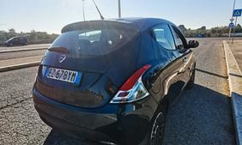 Lancia Ypsilon 1.3 M...