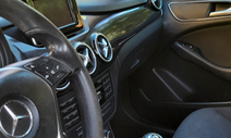 Mercedes B 246...