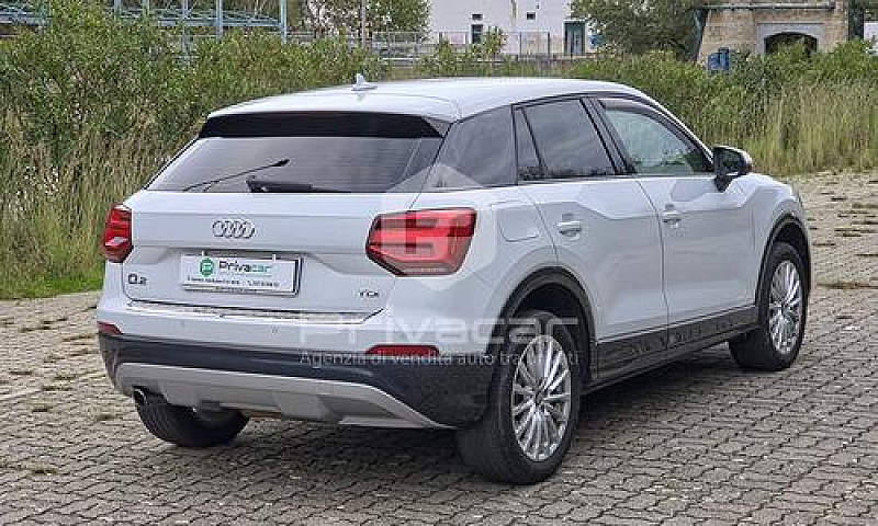 Audi Q2 1.6 Tdi Desi...