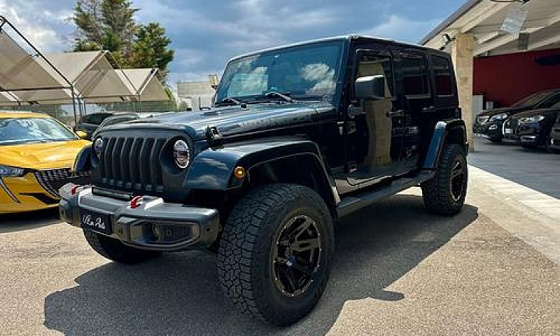 Jeep Wrangler Unlimi...