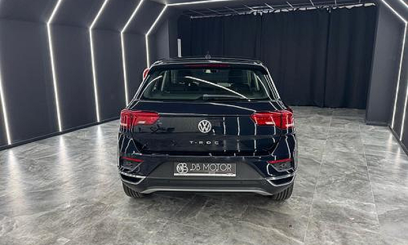 Volkswagen T-Roc 1.6...