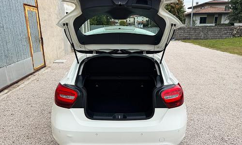 Mercedes A 180 D Exe...