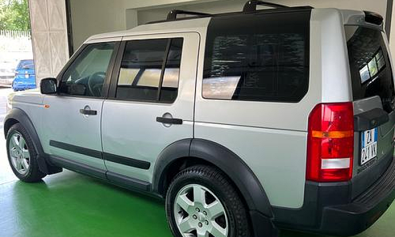 Land Rover Discovery...