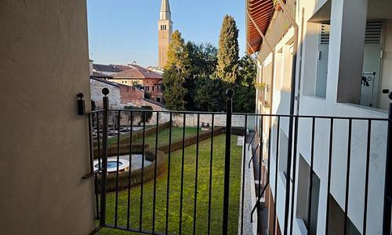 Nuovo Tricamere Con ...