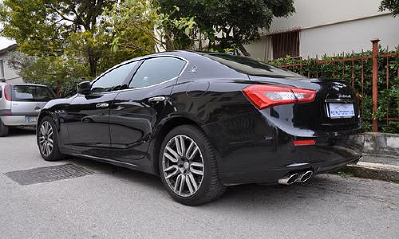 Maserati Ghibli V6 D...