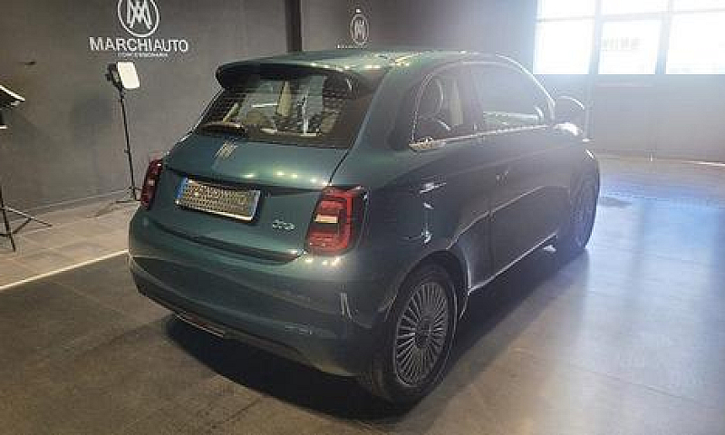 Fiat 500E Berlina 42...