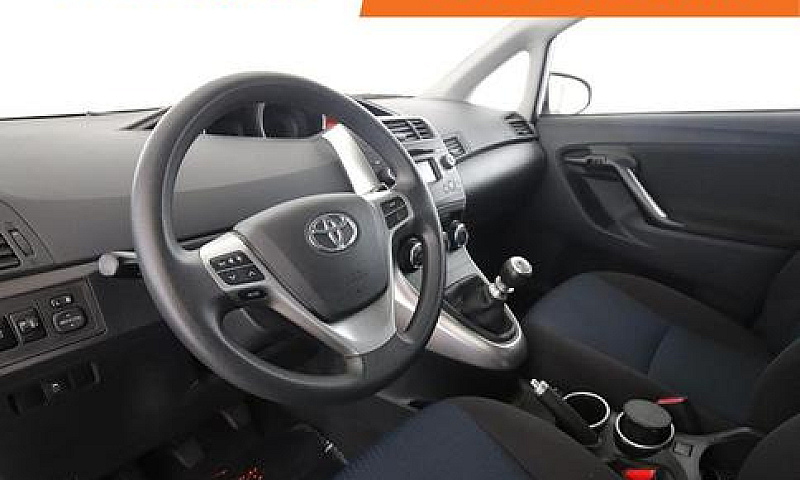 Toyota Verso Me09196...