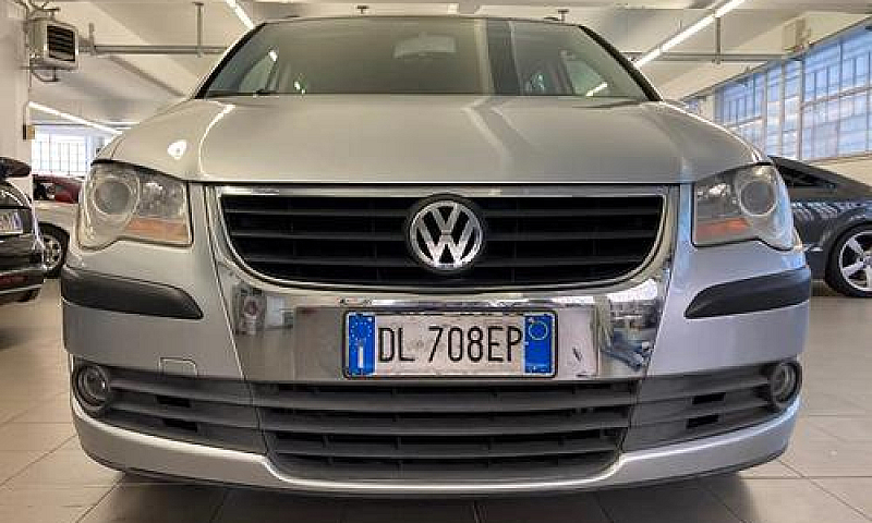 Volkswagen Touran 1....