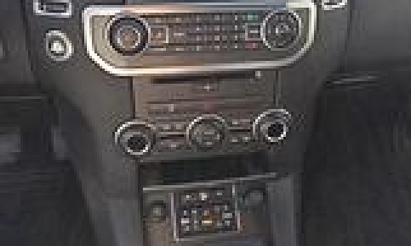Land Rover Discovery...