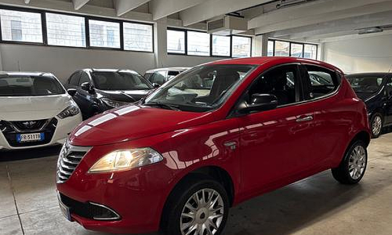 Lancia Ypsilon 0.9 T...