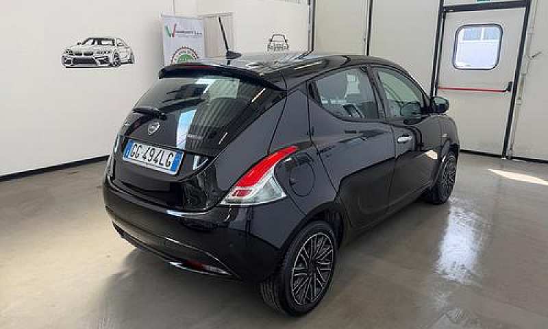 Lancia Ypsilon 1.0 F...