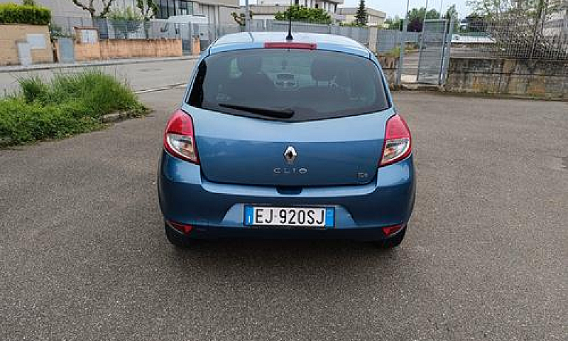 Renault Clio 1.2 16V...