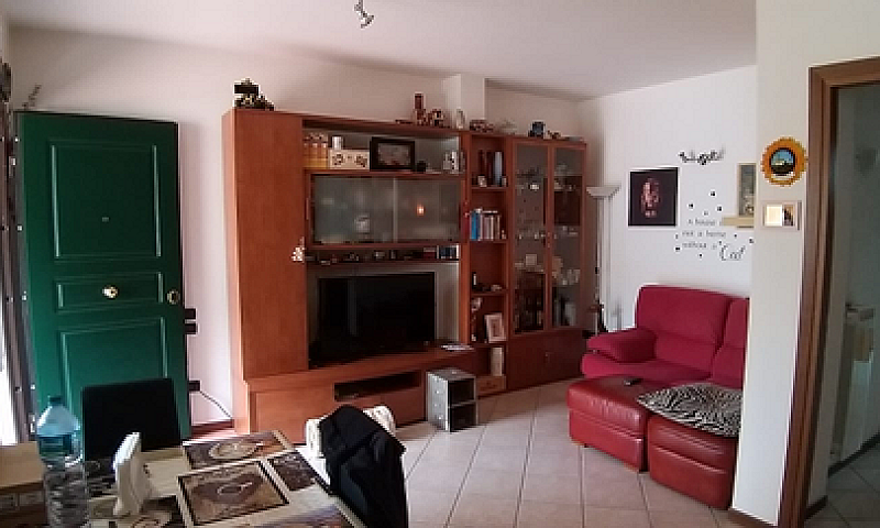 Appartamento Con Ing...