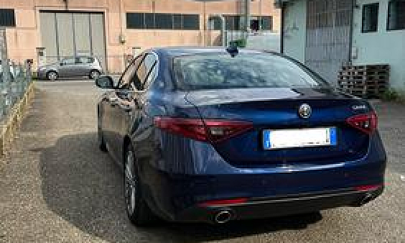 Alfa Romeo Giulia (2...