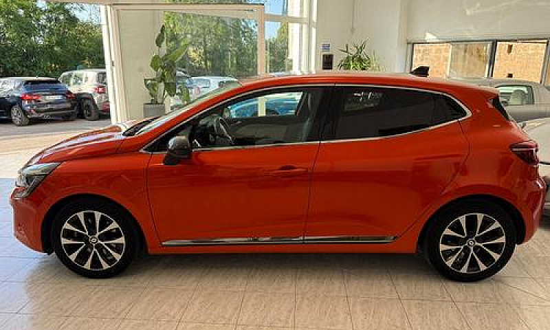 Renault Clio Full Hy...