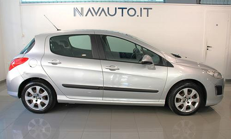 Peugeot 308 1.6 E-Hd...
