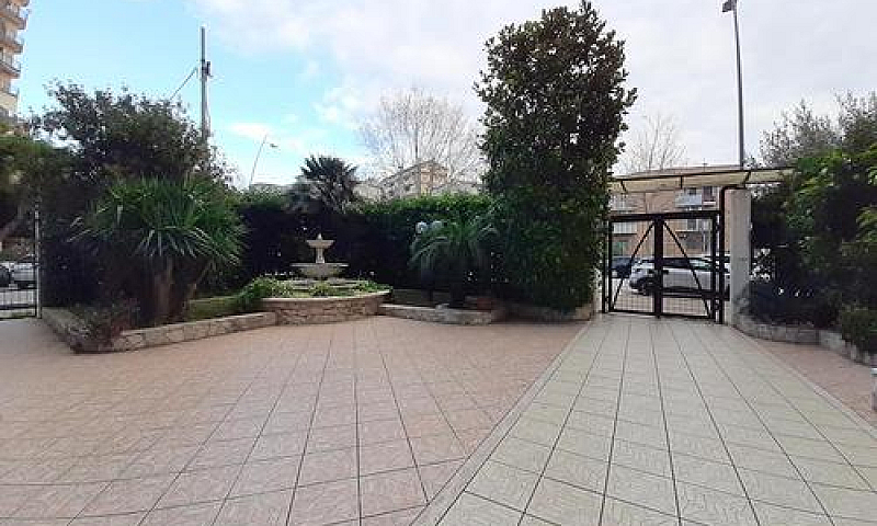 Viale Magna Grecia A...
