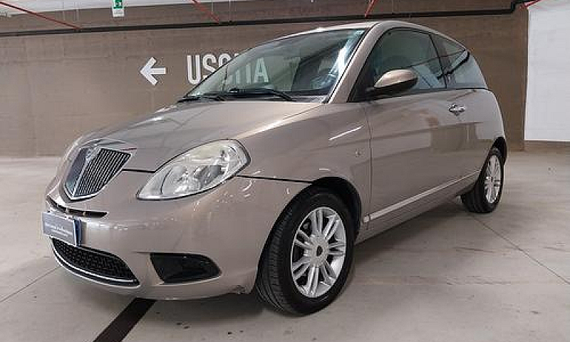 Lancia Ypsilon 1.3 M...