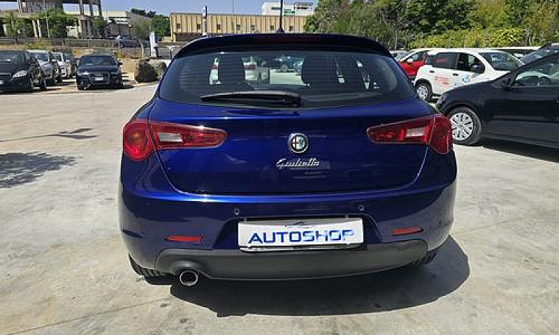 Alfa Romeo Giulietta...