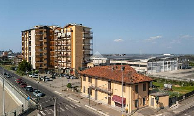 4 Locali A Verzuolo...
