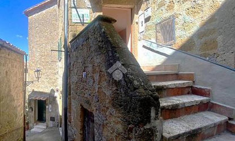 3 Locali A Farnese...