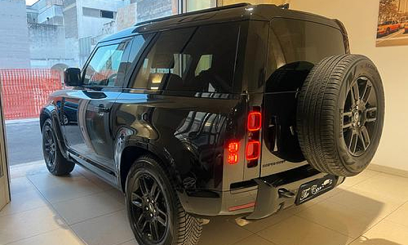 Land Rover Defender ...