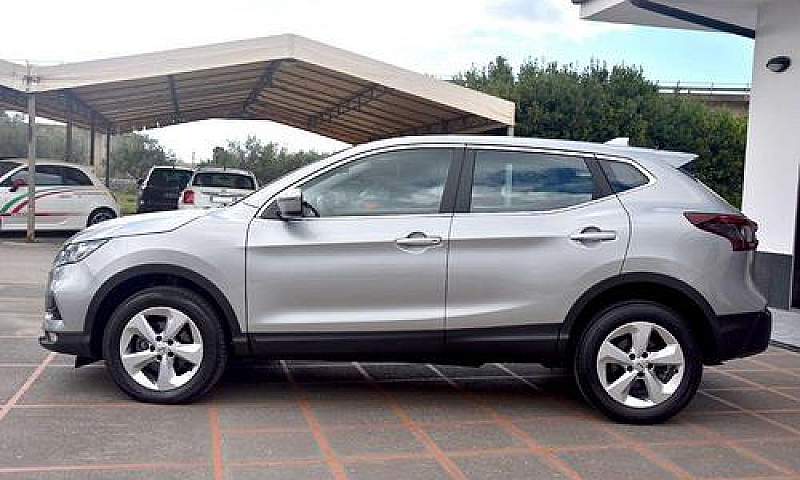 Nissan Qashqai 1.5 D...
