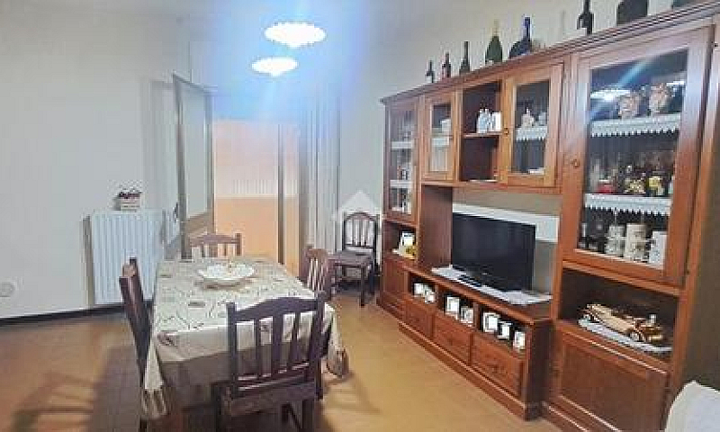 3 Locali A Barletta...