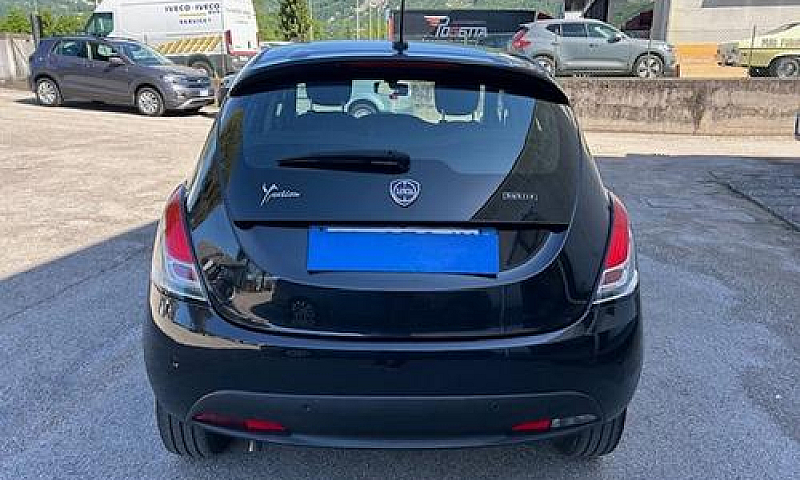 Lancia Ypsilon 1.0 F...
