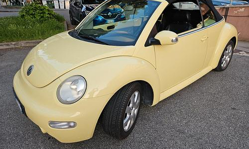 Volkswagen New Beetl...