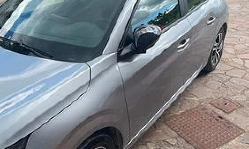 Peugeot 208 Puretech...