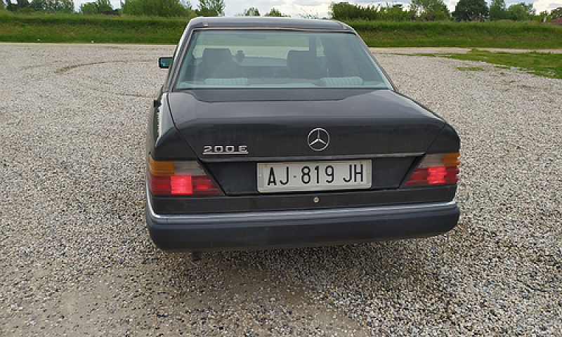 Mercedes 200E 1991 W...