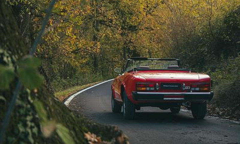 Fiat 124 Spider Amer...