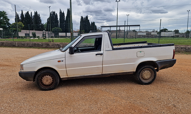 Fiat Fiorino Pick Up...