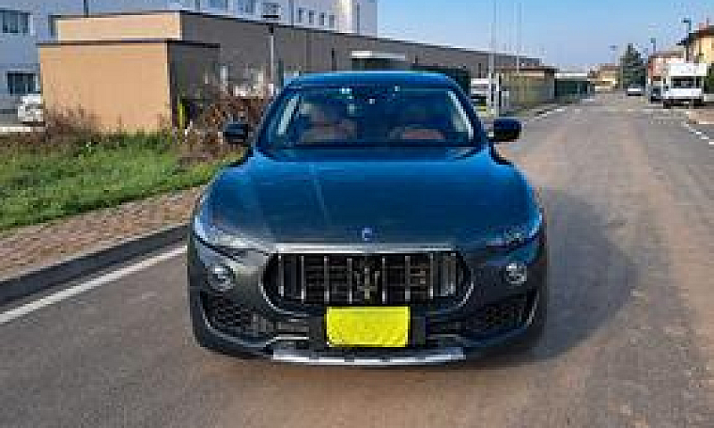 Maserati Levante...