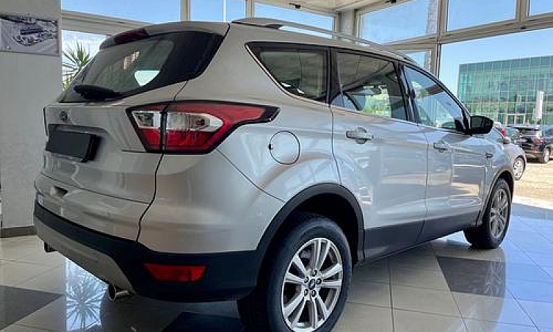 Ford Kuga 1.5 Tdci 1...