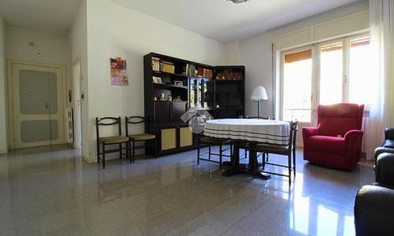 3 Locali A Ascoli Pi...