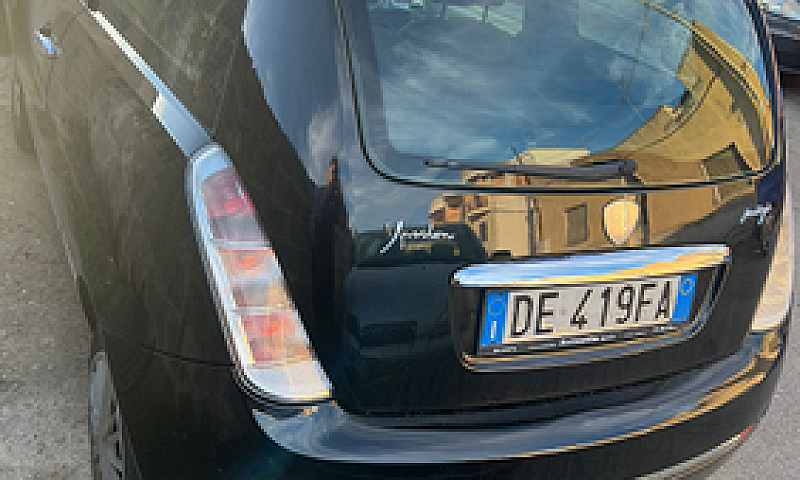 Lancia Ypsilon 2007...